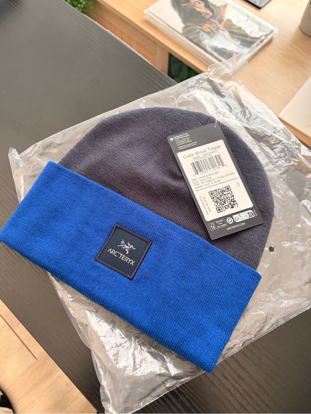 Arc'teryx Two-Tone Beanie in Royal Blue & Charcoal
